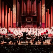 Review: A FESTIVAL OF LESSONS AND CAROLS at Benaroya Hall