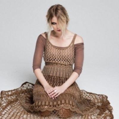 Listen to MYRKUR's New Single 'Dronning Ellisiv'