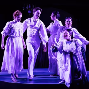 Review: THE SECRET GARDEN at Theo Ubique