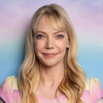 Riki Lindhome Brings DEAD INSIDE To Soho Theatre