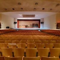 Student Blog: Dear Theater Kid Who Can't Sing