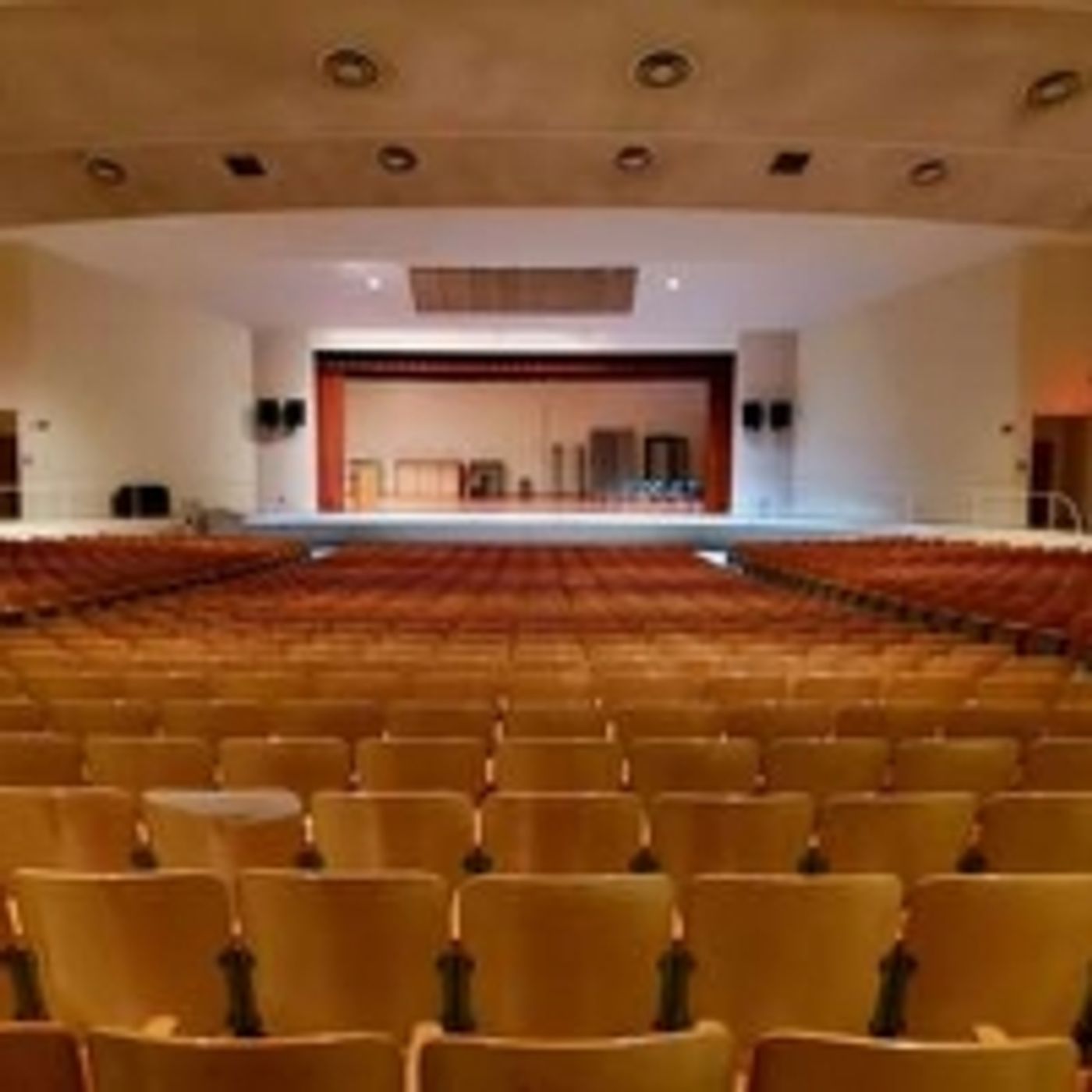 Student Blog: Dear Theater Kid Who Can't Sing