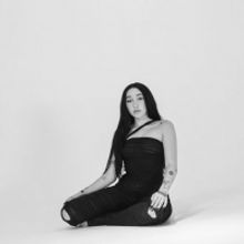 Noah Cyrus Releases Music Video For 'Lonely' Featuring Choir Members From The Los…