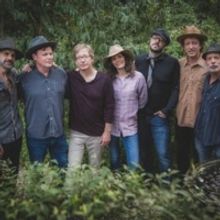 Edie Brickell & New Bohemians' 'Horse's Mouth' Debuts Today