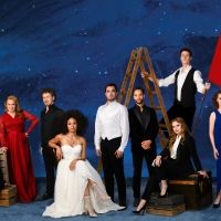 Feature: Cast LES MISERABLES Geeft Eerste Optreden Tijdens Uitmarkt