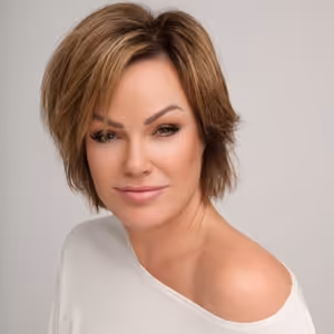 Feature: Headliner Jacquelyn Holland-Wright to Perform in Hawaii Aug. 8-24