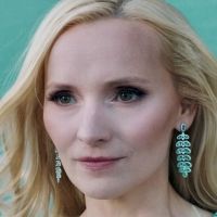 VIDEO: Kristi Roosmaa Performs 'Never Forget Who You Are' From SINGING REVOLUTION…