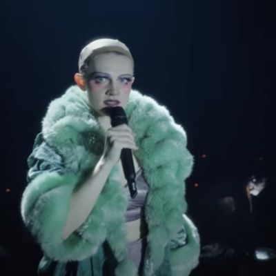 Video: Go Inside the Kit Kat Club with the CABARET Cast and Creative Team