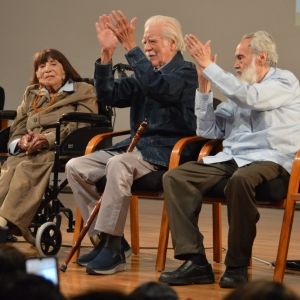 Reconoce El Inbal La Trayectoria De La Escultora Geles Cabrera Y La De Los…