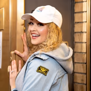 Words From The Wings: Devon Hadsell of SOME LIKE IT HOT Talks Favorite Moments…