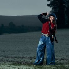 Lava La Rue Shares New Single 'LOVEBITES'