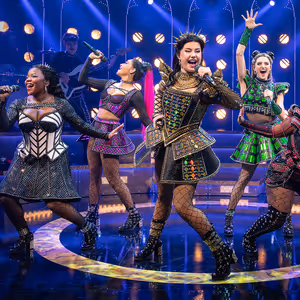 Review: SIX IGNITES THE STAGE at Straz Center
