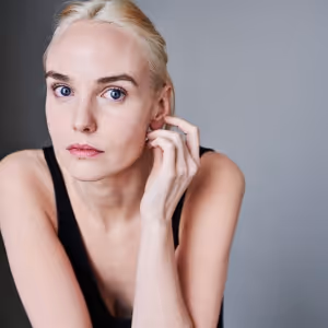 Guest Blog: 'What Does it Take to Make Great Art?: Actor Joanna Vanderham on Playing…