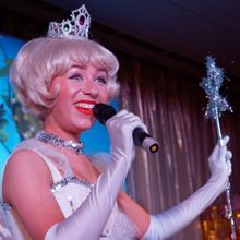 Adult Pantomime Returns To the West End With SNOW WHITE