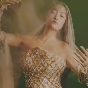 Chloe Flower Sets New Christmas Album 'She Composed: The Holidays'; Listen to the…