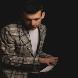 MOMENTISM Single Out Now Ahead of Jamie Safir's Debut Album