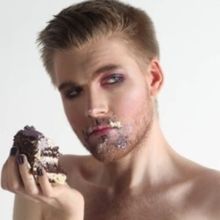 EDINBURGH 2023: Review: ELIOTT SIMPSON: (A)SEXY AND I KNOW IT, Laughing Horse @ Drago