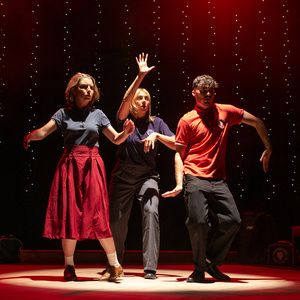 DO I LOVE YOU? by John Godber to be Presented at Smock Alley Theatre