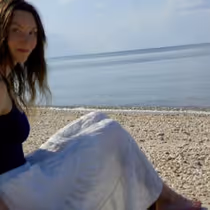 Ava Franks & YOUNG RISING SONS Release Indie Pop Single
