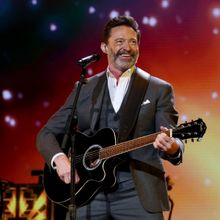 Review: Hugh Jackman Spreads Light at Radio City