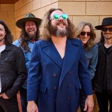 Photos: MY MORNING JACKET, MODEST MOUSE Cover Neil Young Tracks