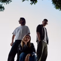 JUNGLE Releases New Album SUNSHINE, World Tour to Launch Next Month