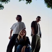 JUNGLE Releases New Album SUNSHINE, World Tour to Launch Next Month