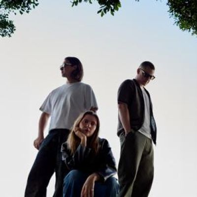 JUNGLE Releases New Album SUNSHINE, World Tour to Launch Next Month
