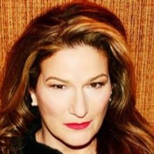 Ana Gasteyer’s SUGAR & BOOZE A HOLIDAY SPECTACULAR to Play The Town Hall