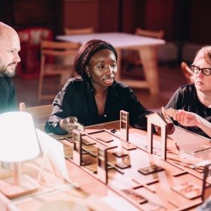 Review: 1884, Shoreditch Town Hall