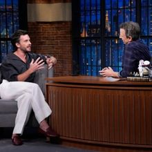 Video: Jonathan Bailey Talks Reuniting with BRIDGERTON Horse for WICKED