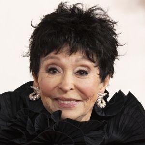 Photo: Rita Moreno Honors Chita Rivera on The Oscars Red Carpet