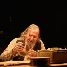Review: KRAPP'S LAST TAPE, Starring Gary Oldman, Royal Court Theatre