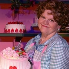 Review: THE CAKE at Invisible Theatre