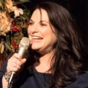 Actors Theatre Of Indiana Welcomes Katy Gentry to Celebrate The Holidays