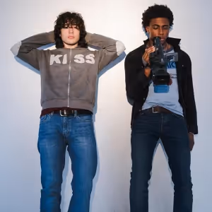 poptropicaslutz! Share New Single 'True Colors'