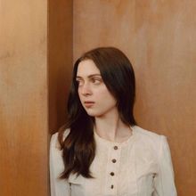 Lizzy Mcalpine Unveils New Single 'The Light In The Painting,' Debuts Music Video