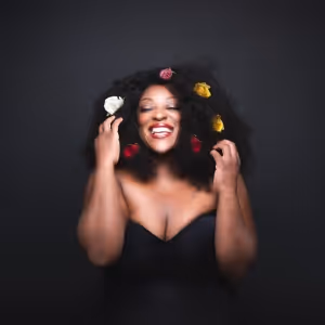JUDI LOVE: LOOSE WOMAN AND LAST ONE LAUGHING STAR Will Embark on UK Tour