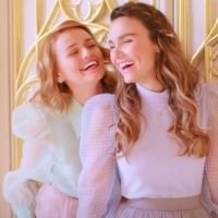 VIDEO: Behind the Scenes of the FROZEN Photoshoot With Samantha Barks and Stephanie…