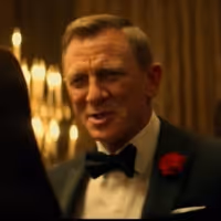 VIDEO: Daniel Craig Parodies NO TIME TO DIE on SATURDAY NIGHT LIVE Video