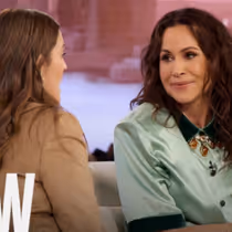 Minnie Driver Recalls Improvising With John Cusack on GROSSE POINTE BLANK