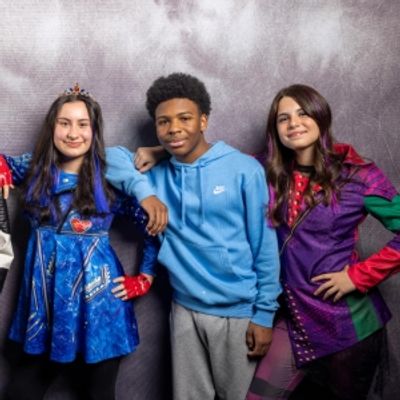 Review: DISNEY'S DESCENDANTS at Robinson High School Auditorium