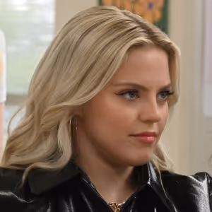 Video: Watch the MEAN GIRLS Movie Musical Trailer With Reneé Rapp, Tina Fey & More