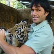 Zack Heart Launches New TV Series WALKABOUT WITH OUTBACK ZACK