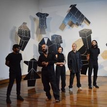 Dialogan La Danza De Diego Vega Solorza Con El Arte De La Instalación De Helen Escob