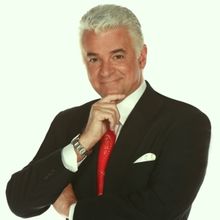 John O’Hurley Will Bring A MAN WITH STANDARDS to Scherr Forum in Thousand Oaks