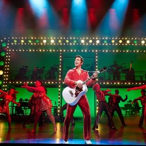 Review: A BEAUTIFUL NOISE- THE NEIL DIAMOND MUSICAL at Jacksonville Center For The…