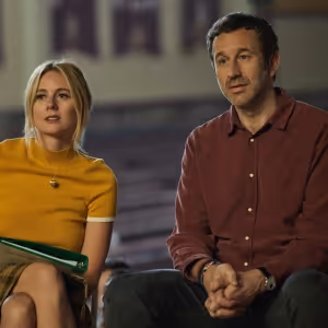 Video: Dusty Attempts to Direct School Play in New Clip From THE BIG DOOR PRIZE