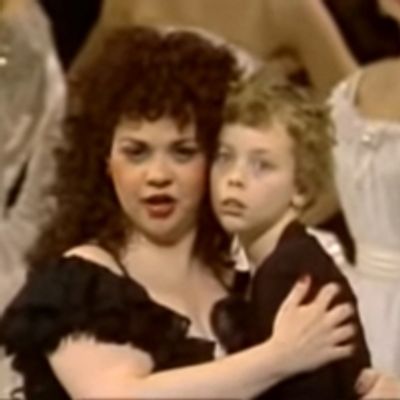 VIDEO: On This Day, May 9: NINE Opens On Broadway
