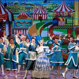 Glasgow Pavilion Celebrates A Giant Success